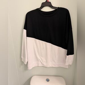 Chic Black and White Diagonal Sweatshirt